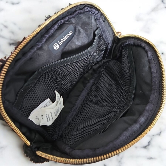 Lululemon Athletica Everywhere Fleece Belt Bag (Black) with Gold Hardware - Picture 5 of 9